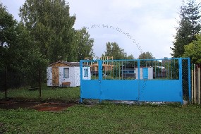 участок с коммуникациями