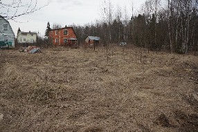 участок с коммуникациями
