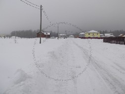 участок с коммуникациями