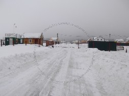 участок с коммуникациями